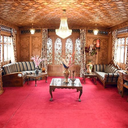 Srīnagar Yadgaar Houseboats酒店 外观 照片